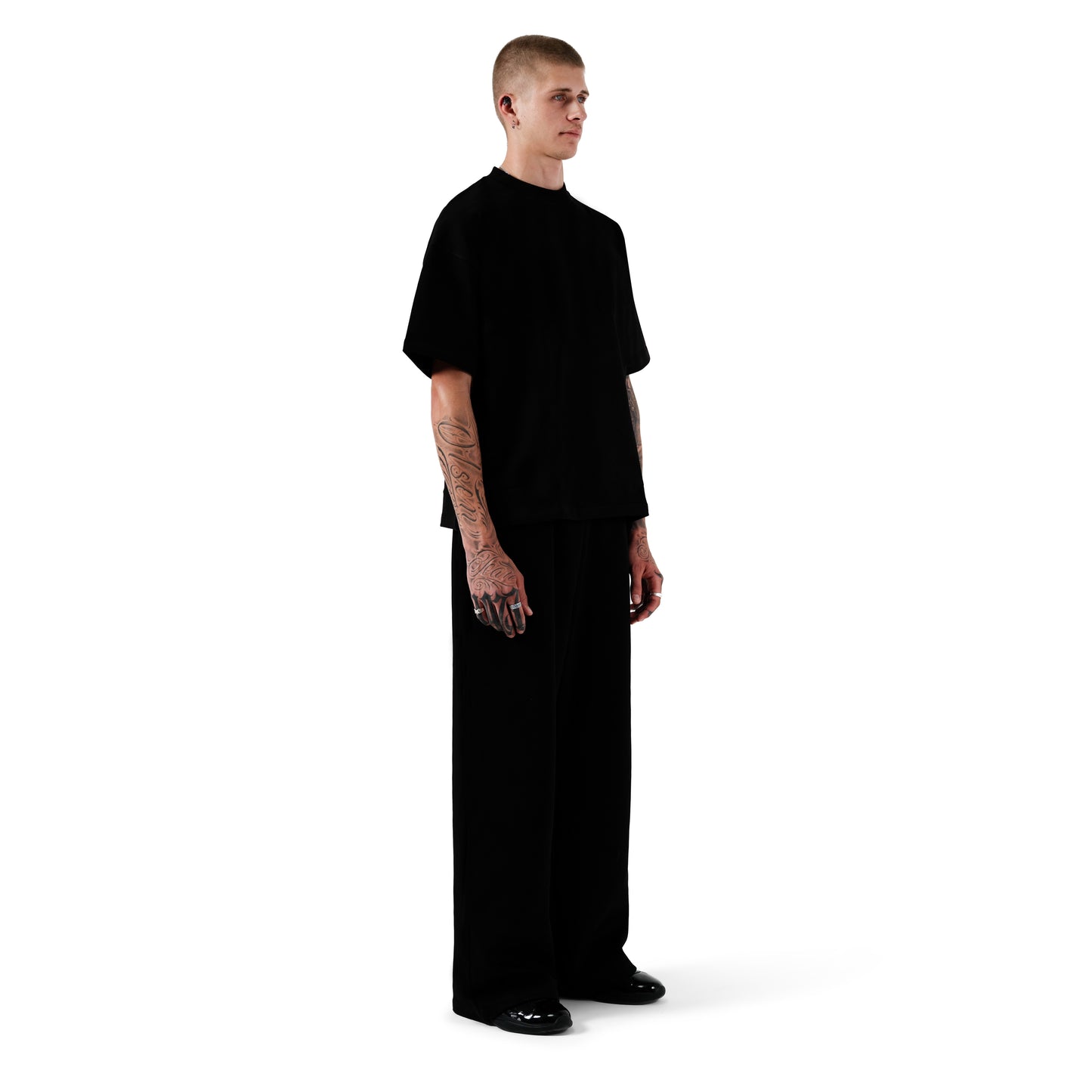 Heavyweight T-Shirt in Dark